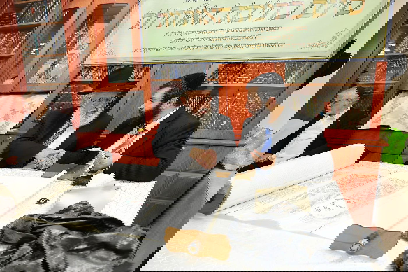 הכנסת ספר תורה לביהמ"ד 'היכל שלום' במודיעין עילית