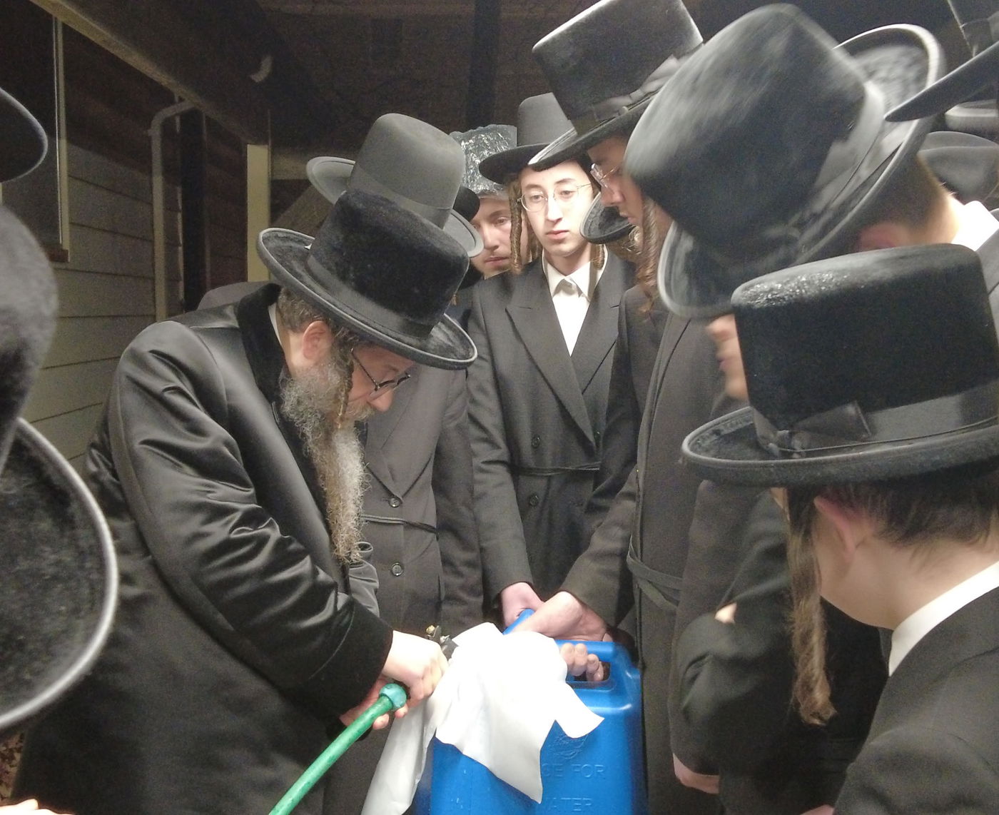 האדמו"ר מסקולען לייקווד במים שלנו