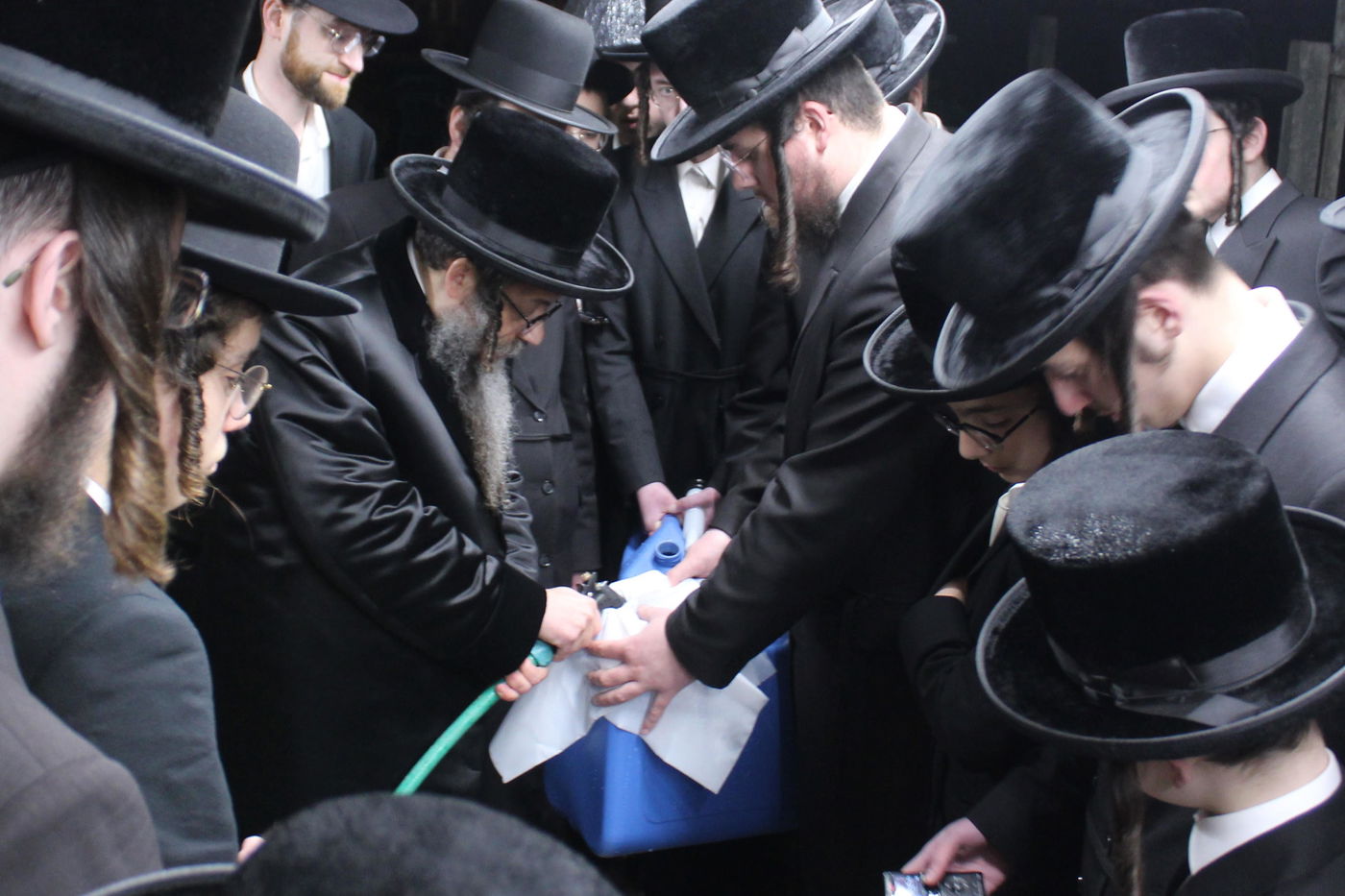 האדמו"ר מסקולען לייקווד במים שלנו