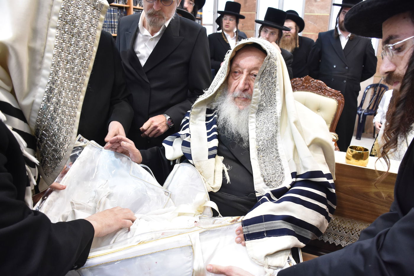 שמחת הברית בחצרות נאראל - זוטשקא אמסנא - זוויעהיל