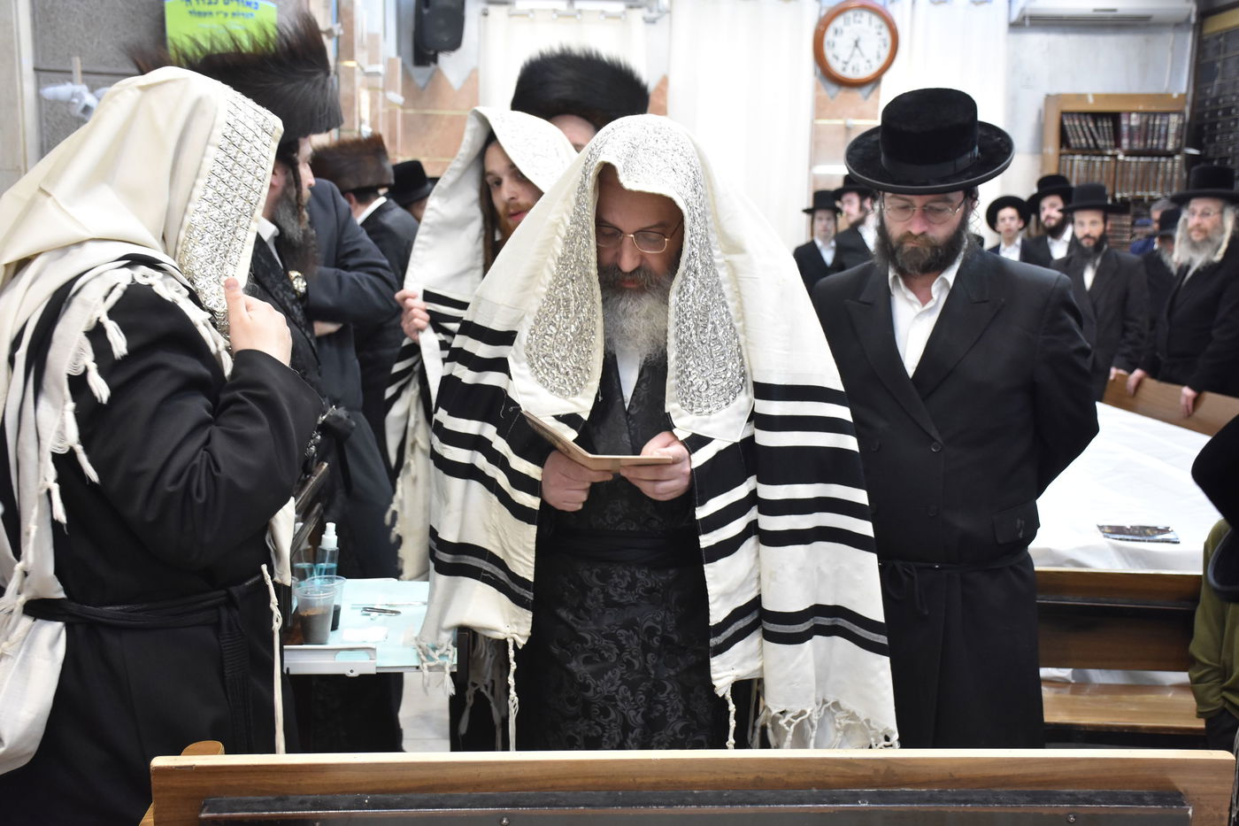 שמחת הברית בחצרות נאראל - זוטשקא אמסנא - זוויעהיל