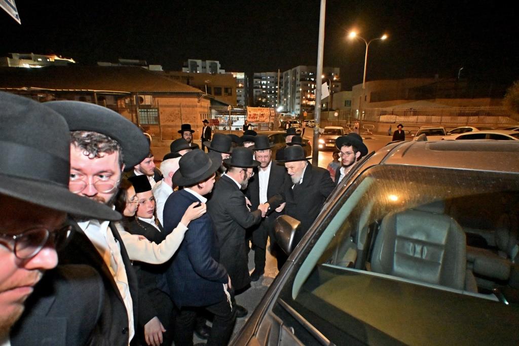 הגאון רבי משה הלל הירש בשיחת חיזוק באשדוד 