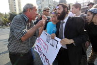 חלק מהשגרה. וויכוח