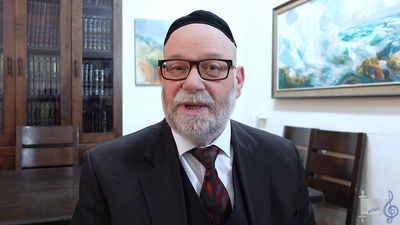 אריה ברונר שר ומדבר על פרשת צו תשפ"ה