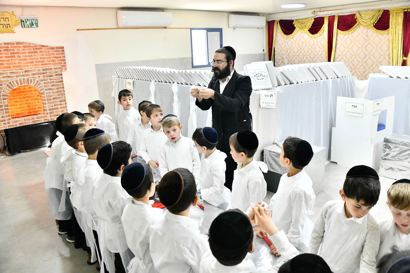 ילדי בני ברק אופים מצות