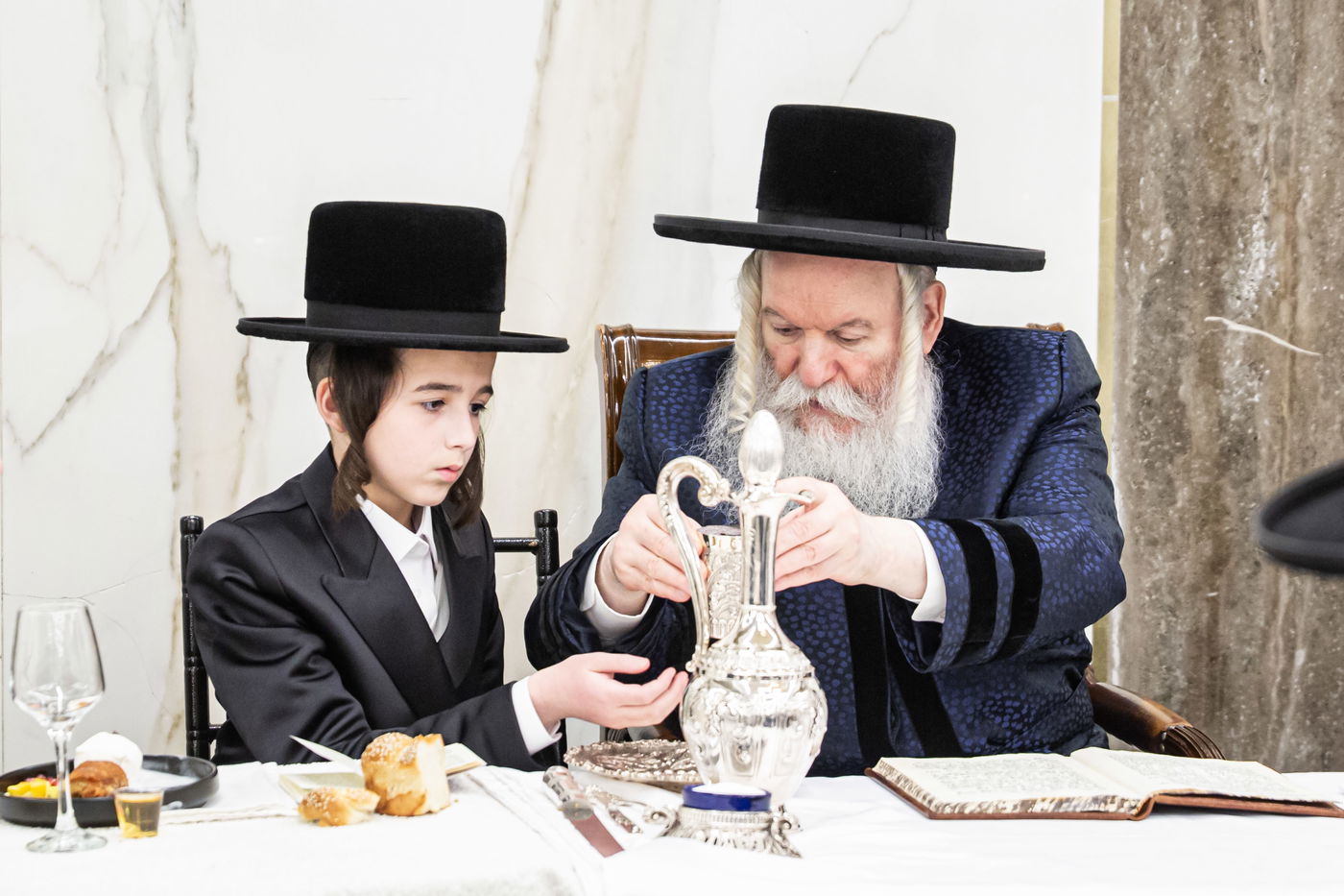 שמחת הבר מצווה לנכד האדמו"ר מבאבוב