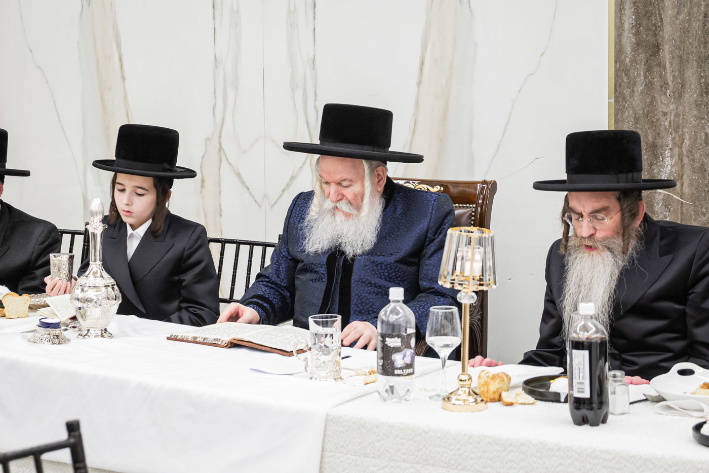 שמחת הבר מצווה לנכד האדמו"ר מבאבוב