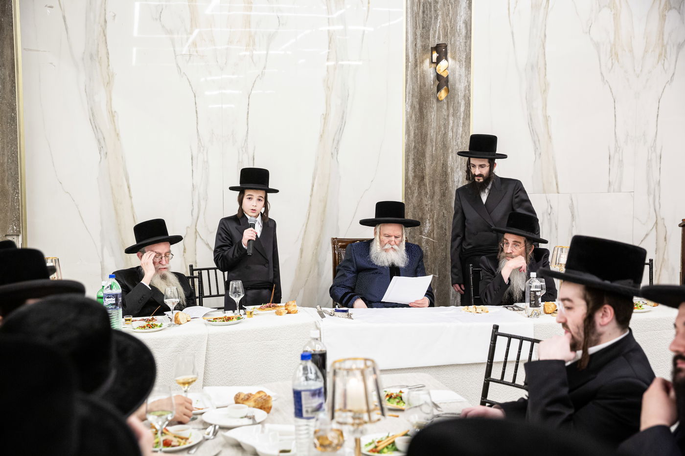 שמחת הבר מצווה לנכד האדמו"ר מבאבוב