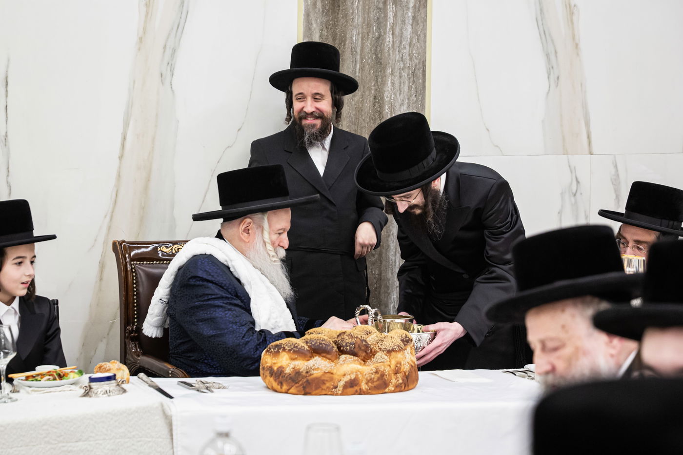 שמחת הבר מצווה לנכד האדמו"ר מבאבוב