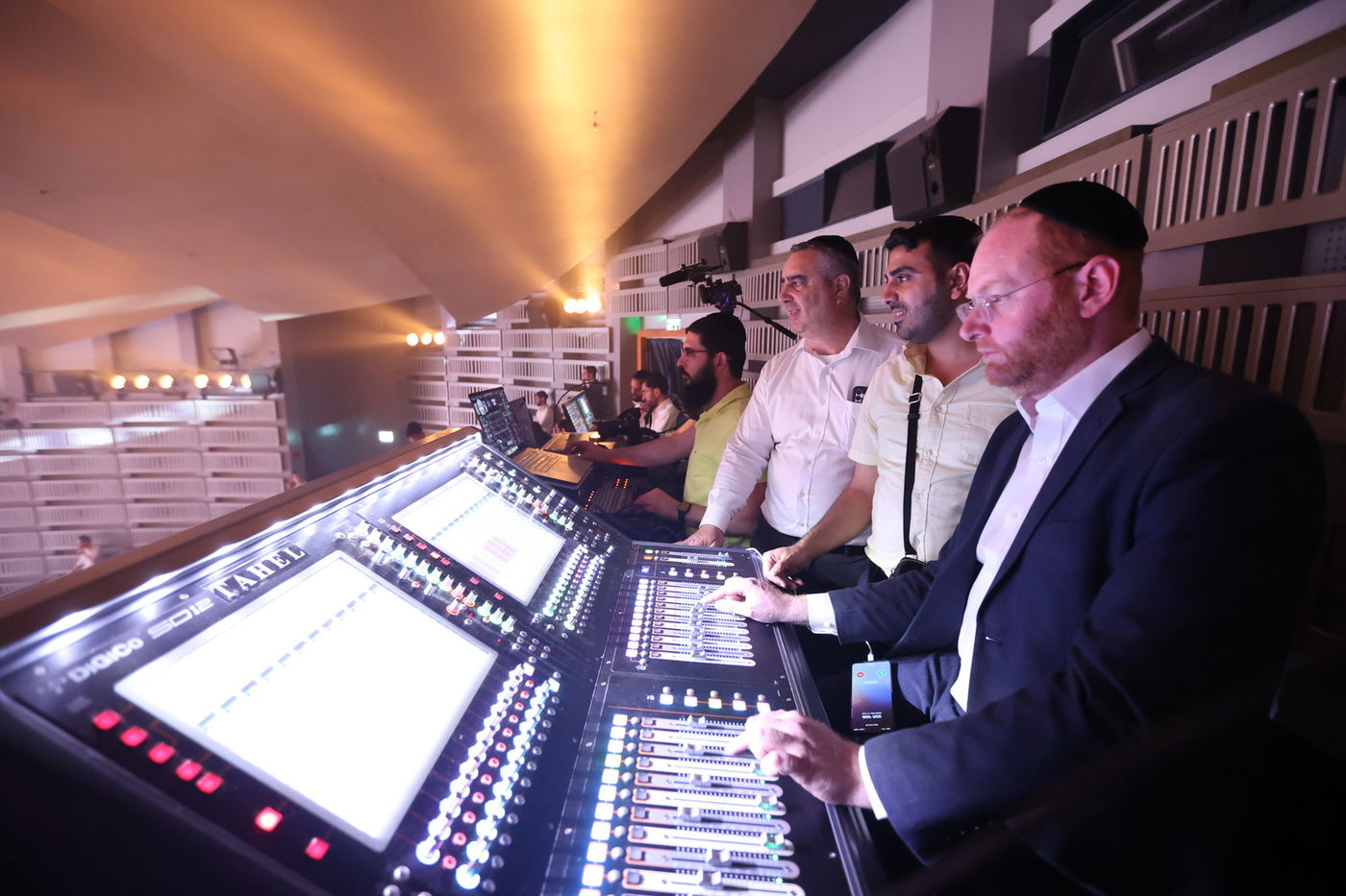 הכנה לליל הסדר בחיפה 