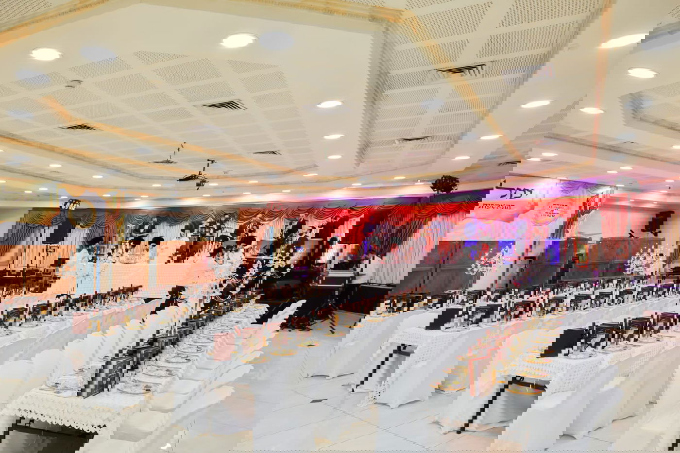  התוועדות ליל הסדר יחודית לבחורים מארגון 'חבורה של שמחה' בחצה"ק גור