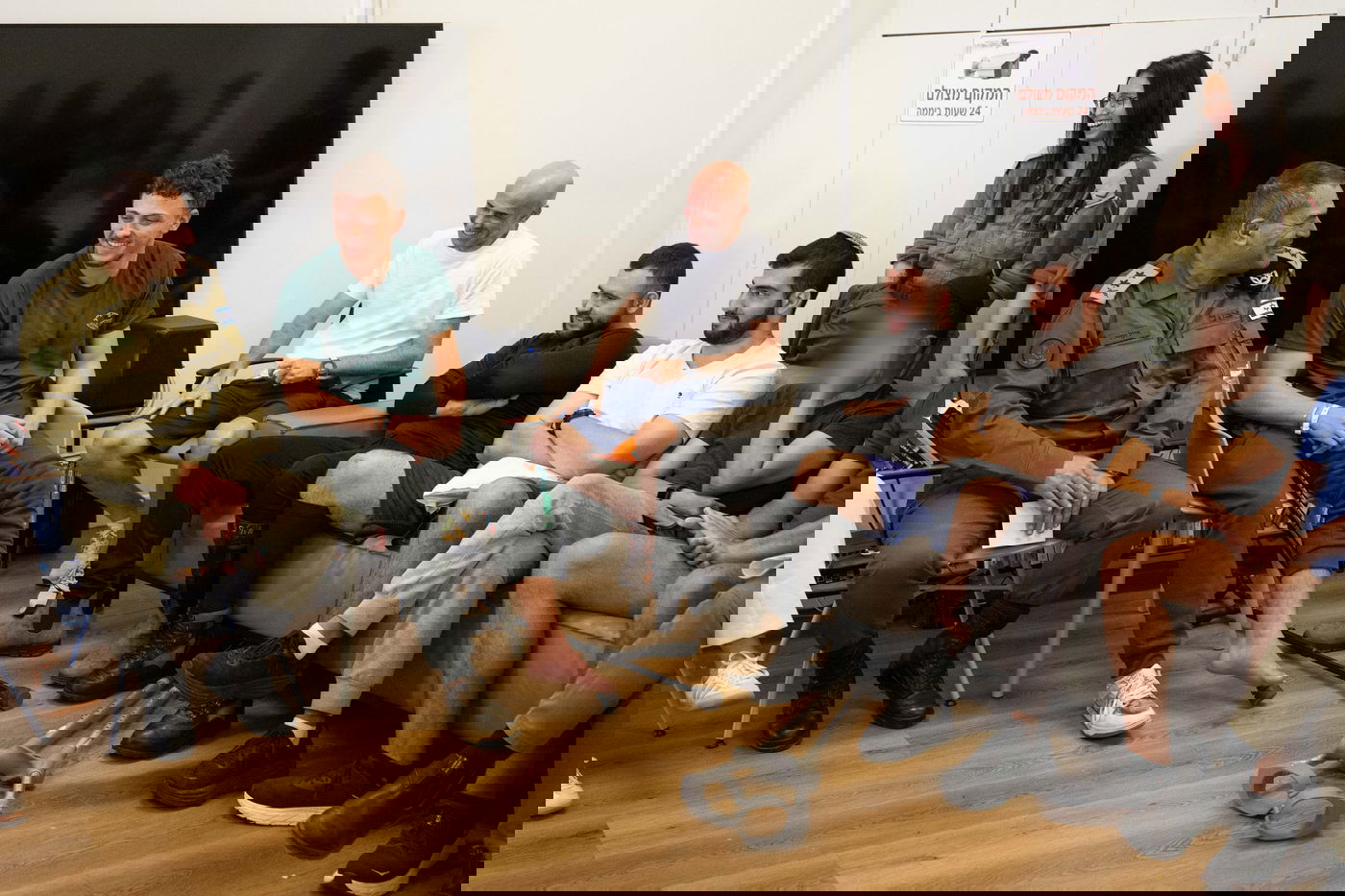 זמיר בביקור פצועים