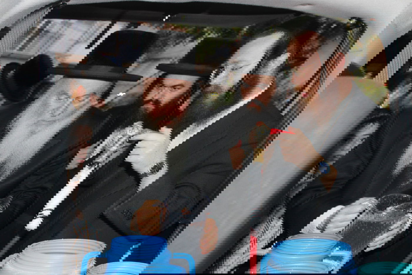 האדמו"ר מוואסלוי בשאיבת מים שלנו