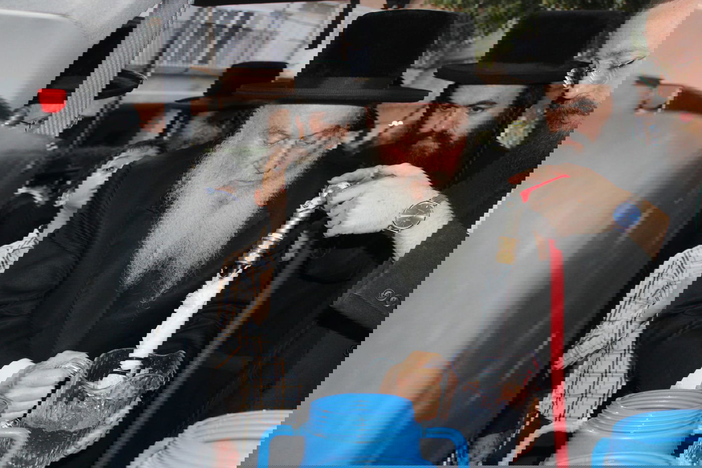 האדמו"ר מוואסלוי בשאיבת מים שלנו