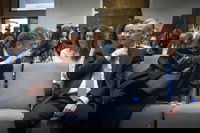 ההתעלמות של לוין מעמית בטקס ההכתרה