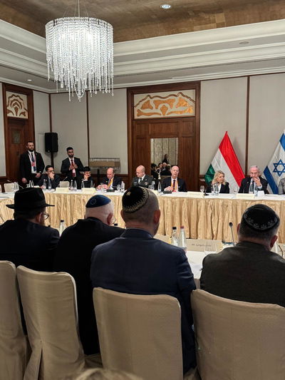 נתניהו בפגישה בבדופסט עם נציגי הקהילה היהודית