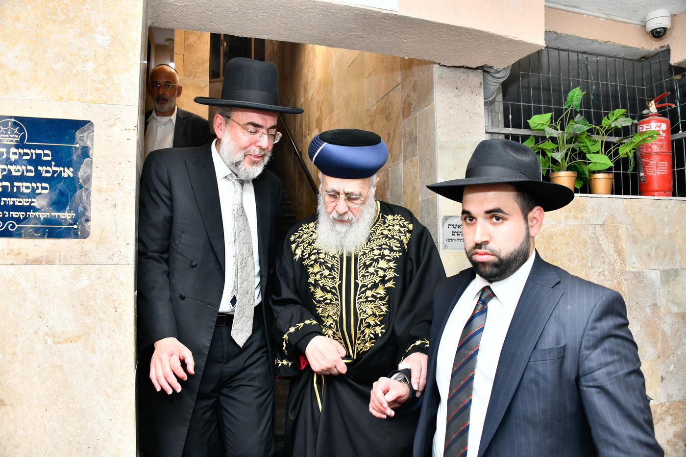 מעמד יציקת עמודי הבית הוראה ועצרת חיזוק בהיכל מרן