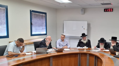 במעמד בד״ץ ועדת מהדרין: החמץ של תנובה נמכר כהלכתו