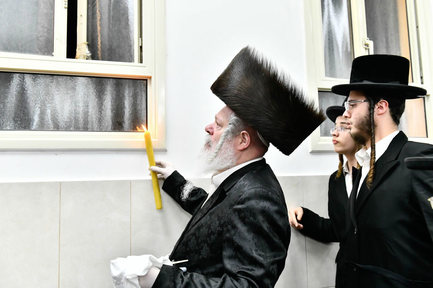 האדמו"ר מפרימשלאן בבדיקת חמץ