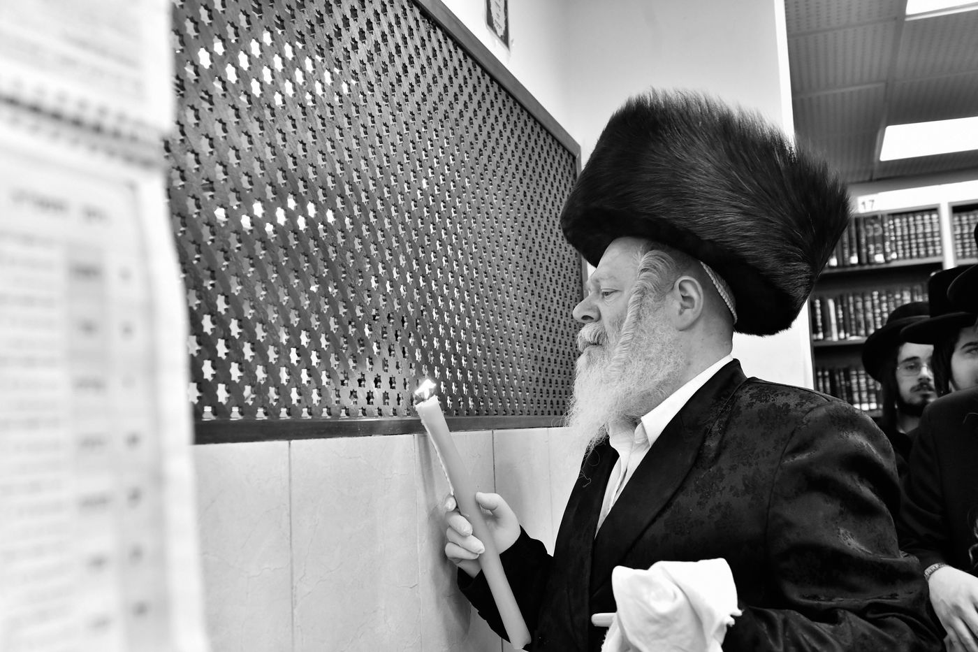 האדמו"ר מפרימשלאן בבדיקת חמץ