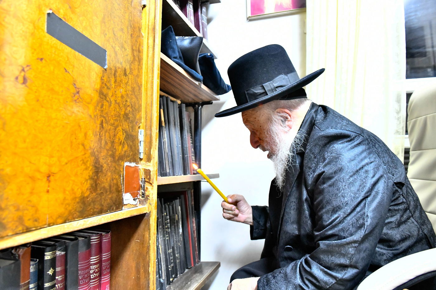 הגרב"ד פוברסקי בבדיקת חמץ