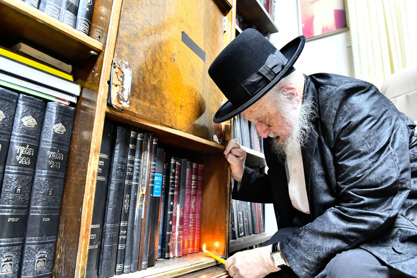 הגרב"ד פוברסקי בבדיקת חמץ