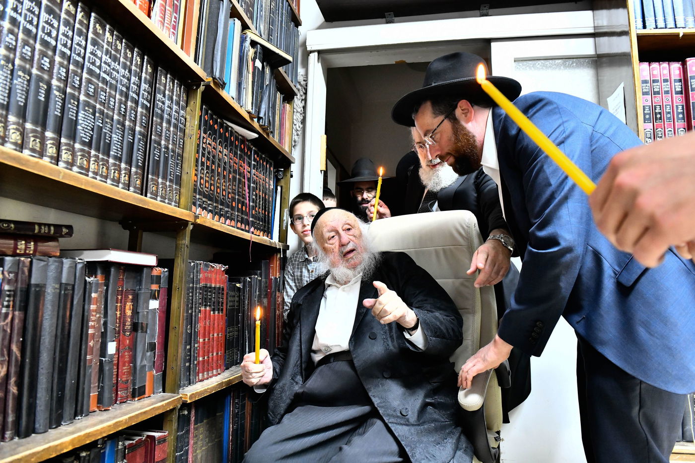 הגרב"ד פוברסקי בבדיקת חמץ