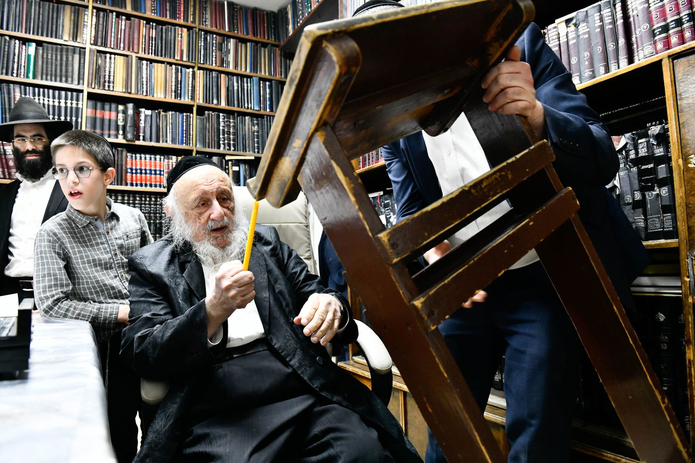 הגרב"ד פוברסקי בבדיקת חמץ