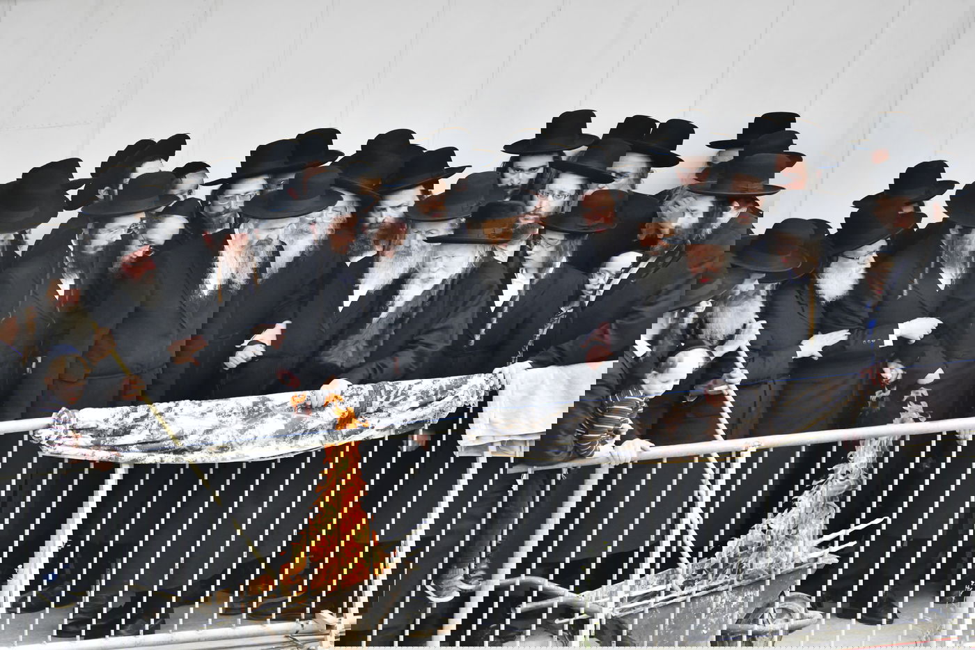 האדמו"ר מגור בשריפת חמץ