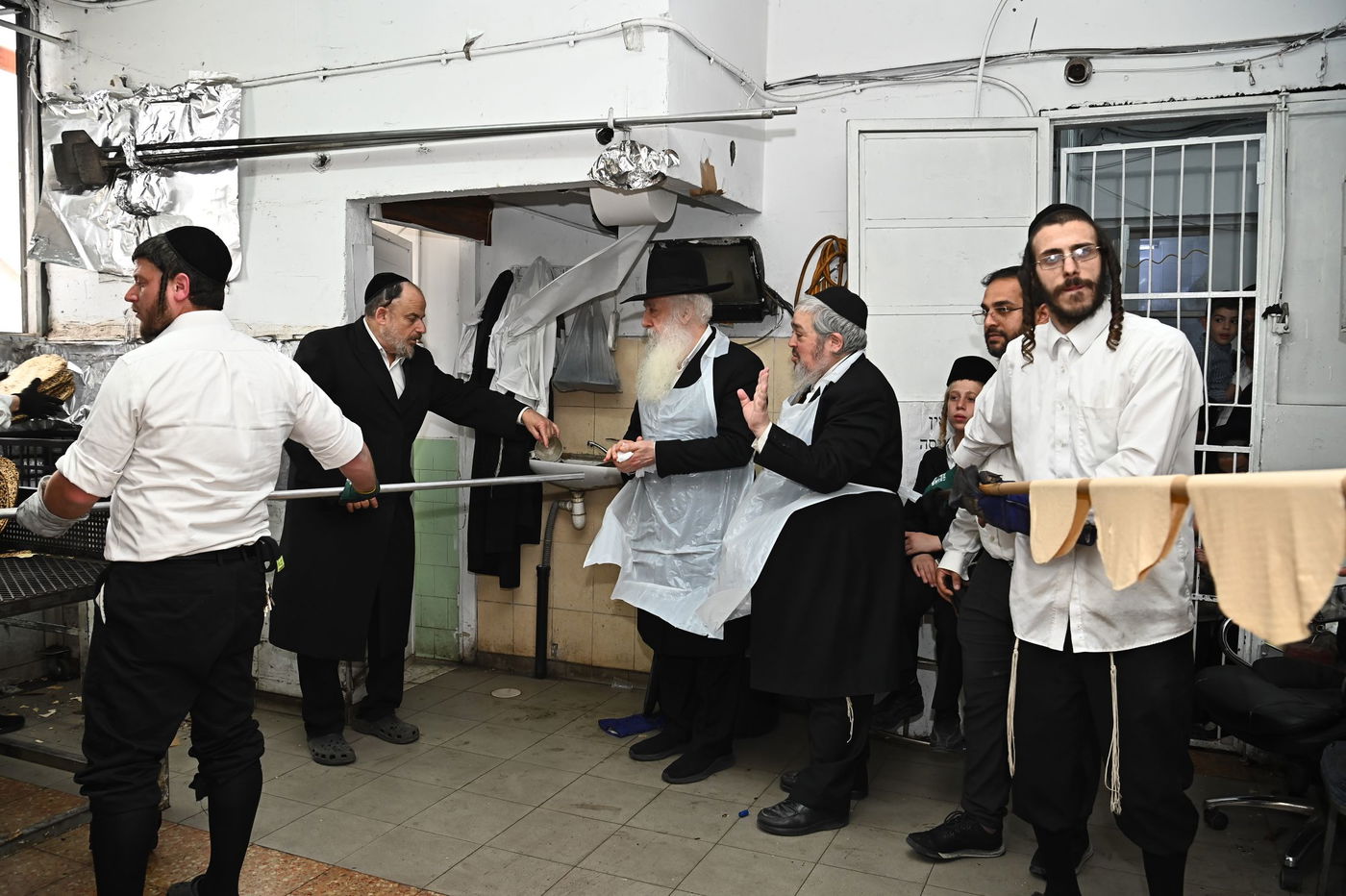 הגאון רבי דוד חנניה פינטו באפיית מצות