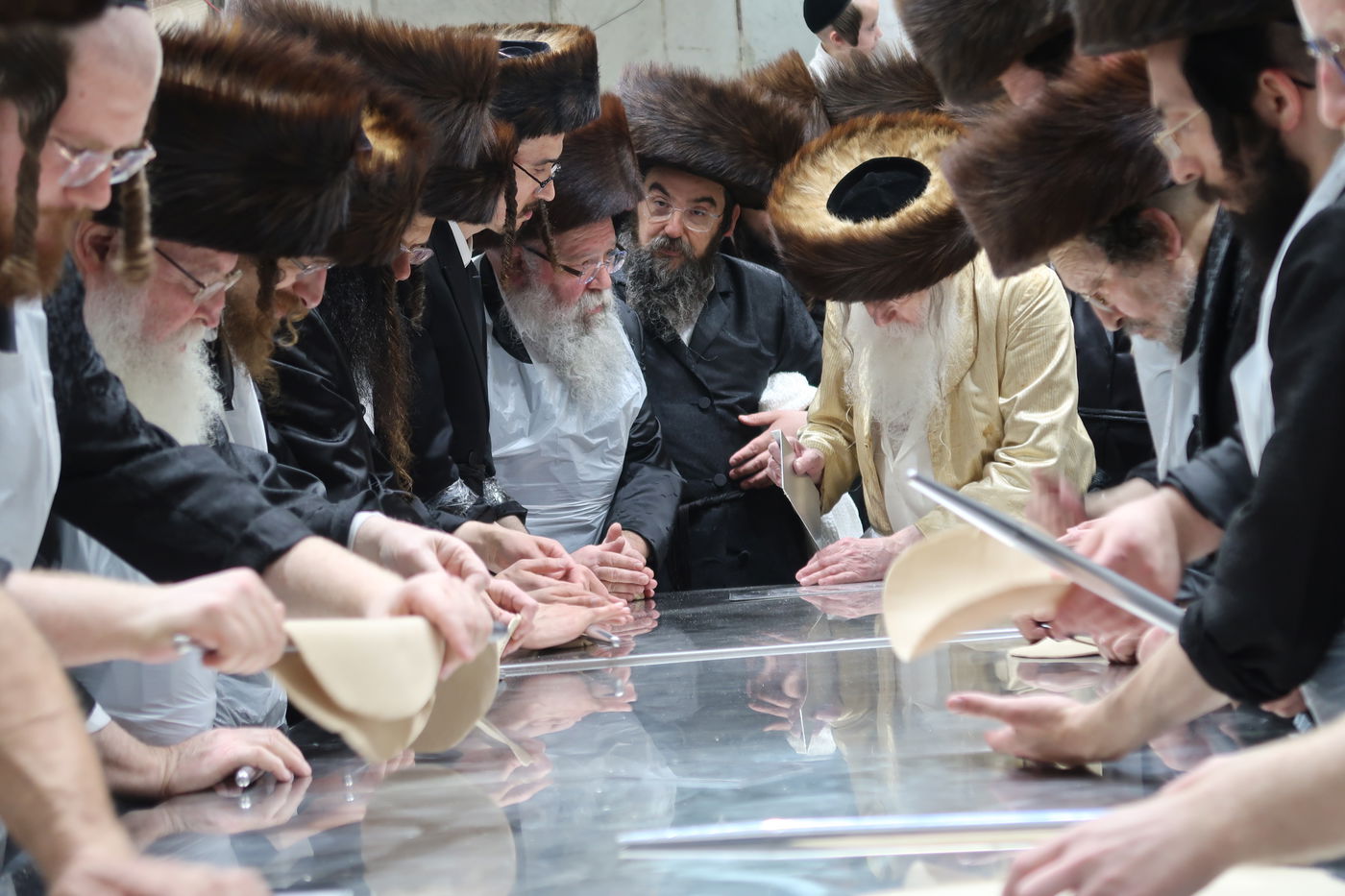 האדמו"ר ממחנובקא בעלזא באפיית מצות מצווה