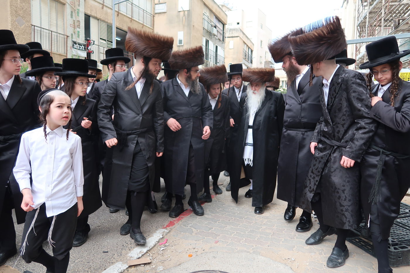 האדמו"ר ממחנובקא בעלזא באפיית מצות מצווה