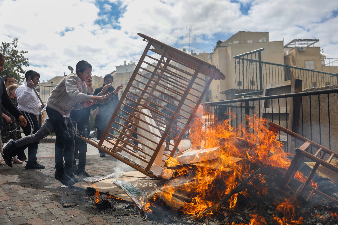 שריפת חמץ בעיה"ק צפת