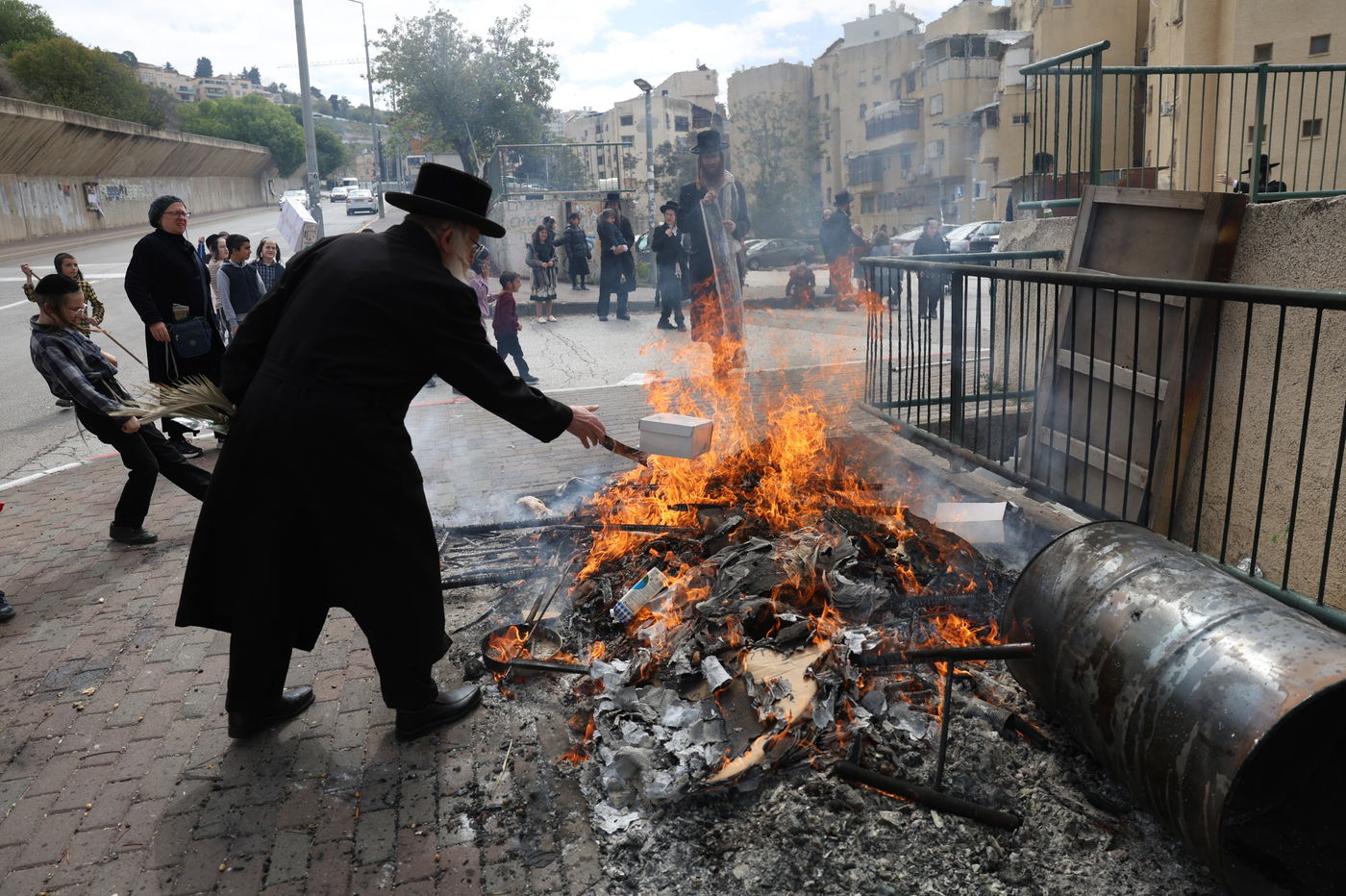 שריפת חמץ בעיה"ק צפת