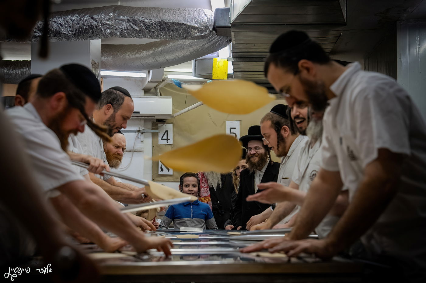 אפיית מצות בבני ברק