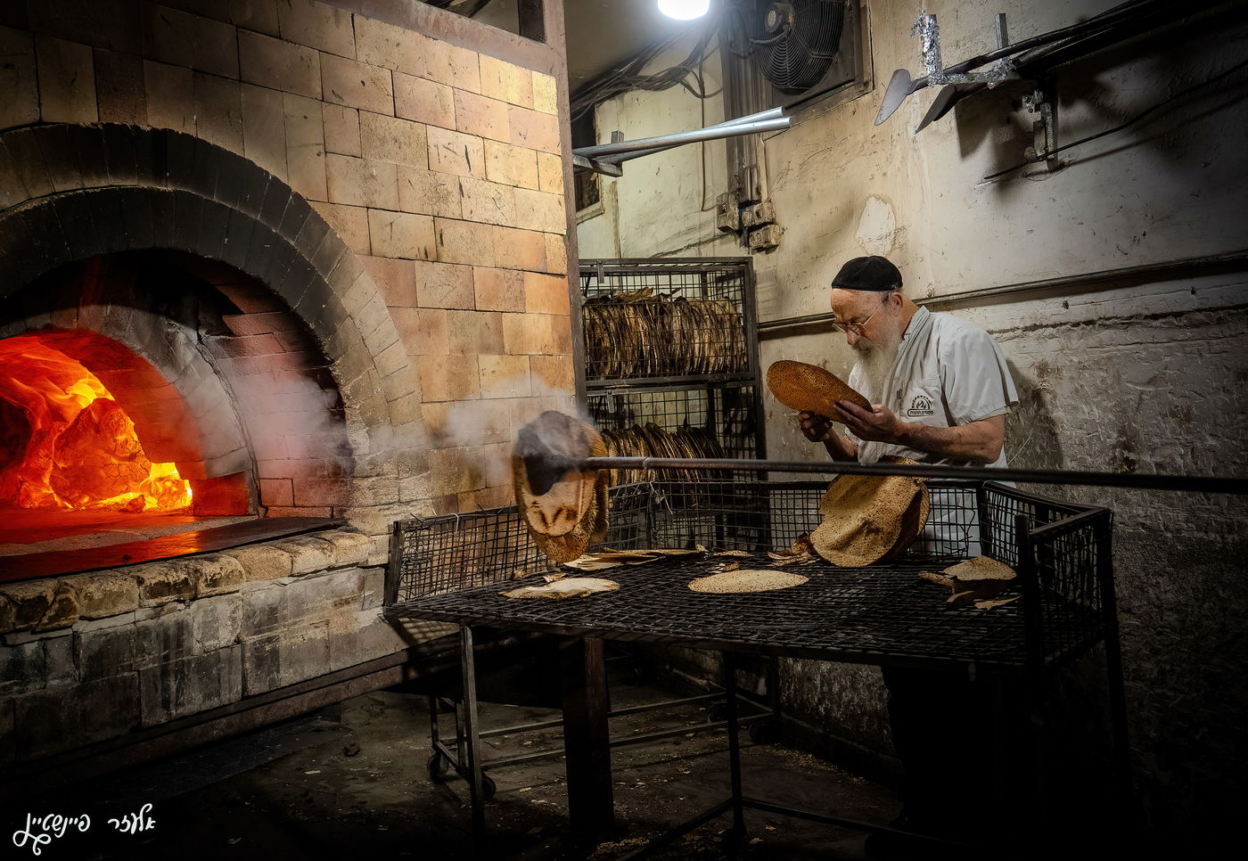 אפיית מצות בבני ברק