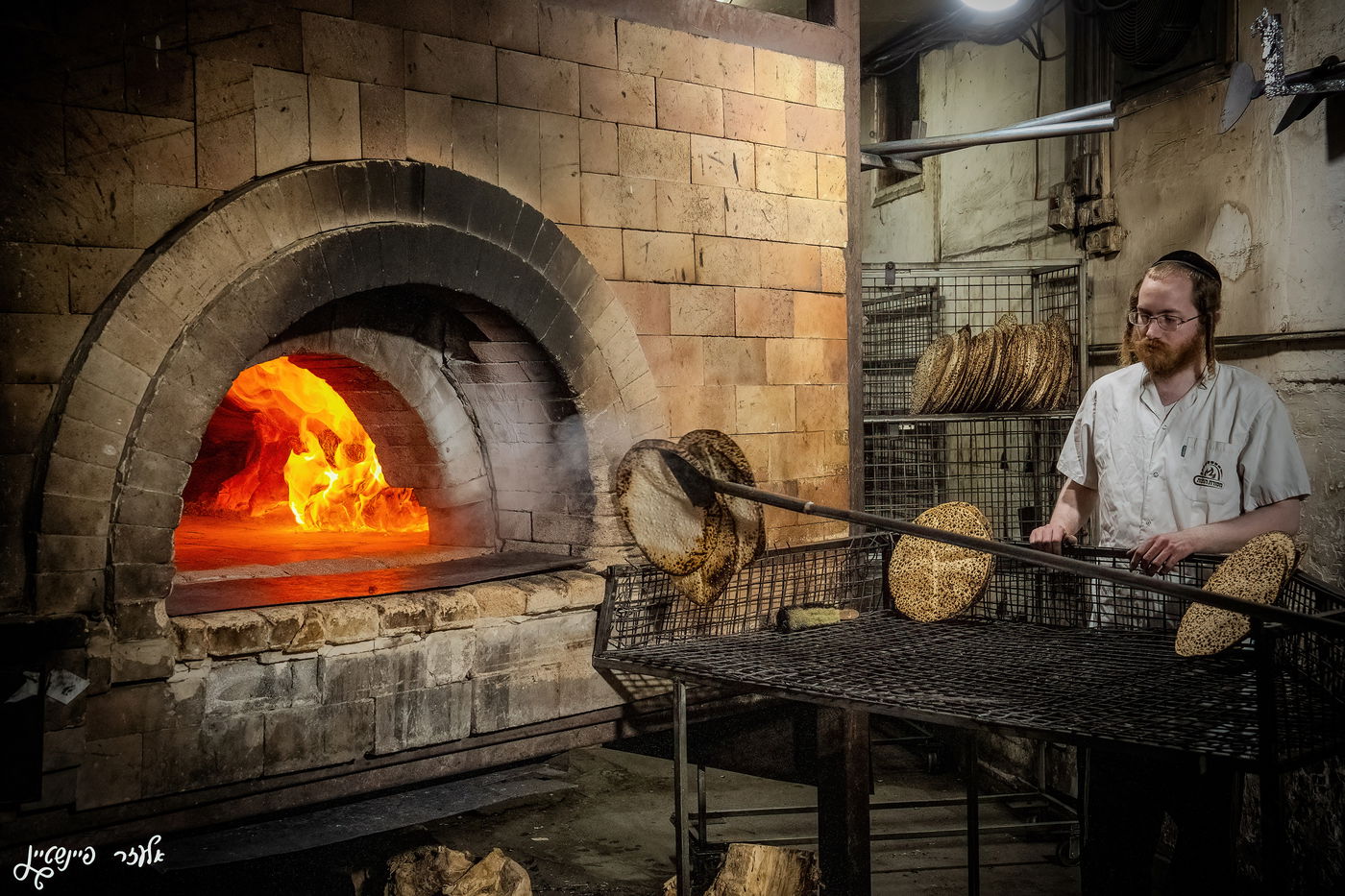 אפיית מצות בבני ברק