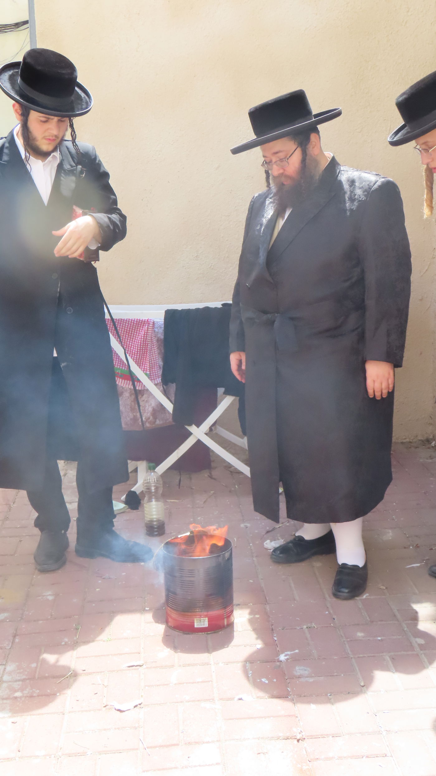 האדמו"ר מצאנז זימגראד בשריפת חמץ