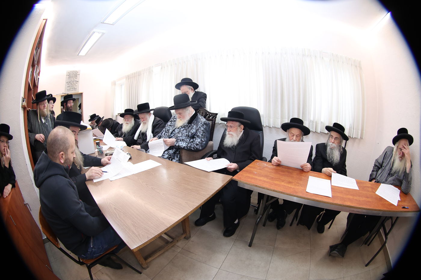 מכירת חמץ בלשכת בד"ץ העדה החרדית