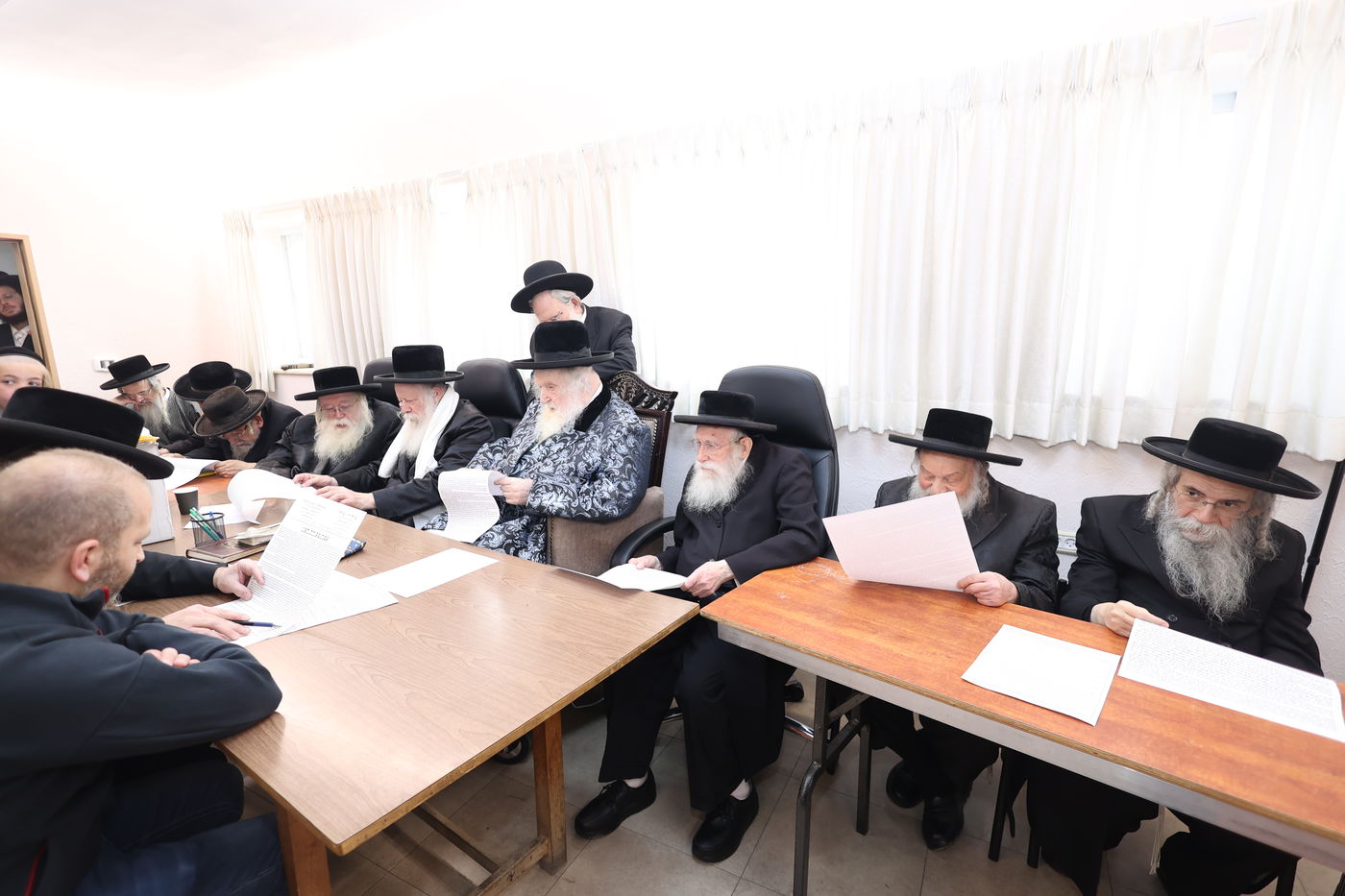 מכירת חמץ בלשכת בד"ץ העדה החרדית