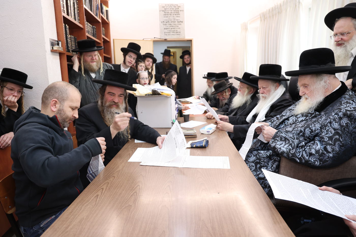 מכירת חמץ בלשכת בד"ץ העדה החרדית