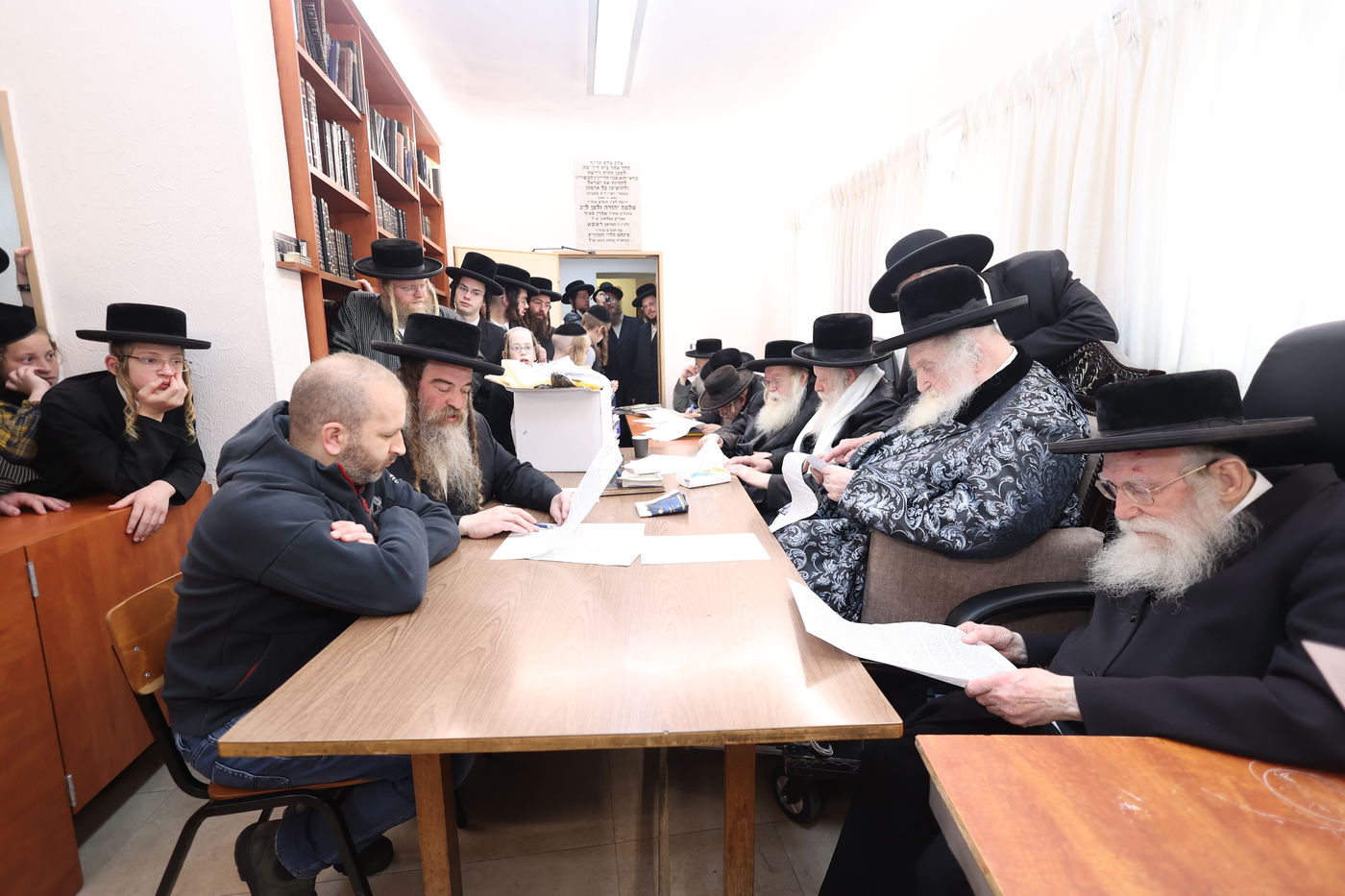 מכירת חמץ בלשכת בד"ץ העדה החרדית