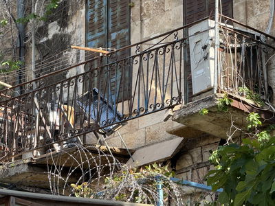 המרפסת שקרסה 