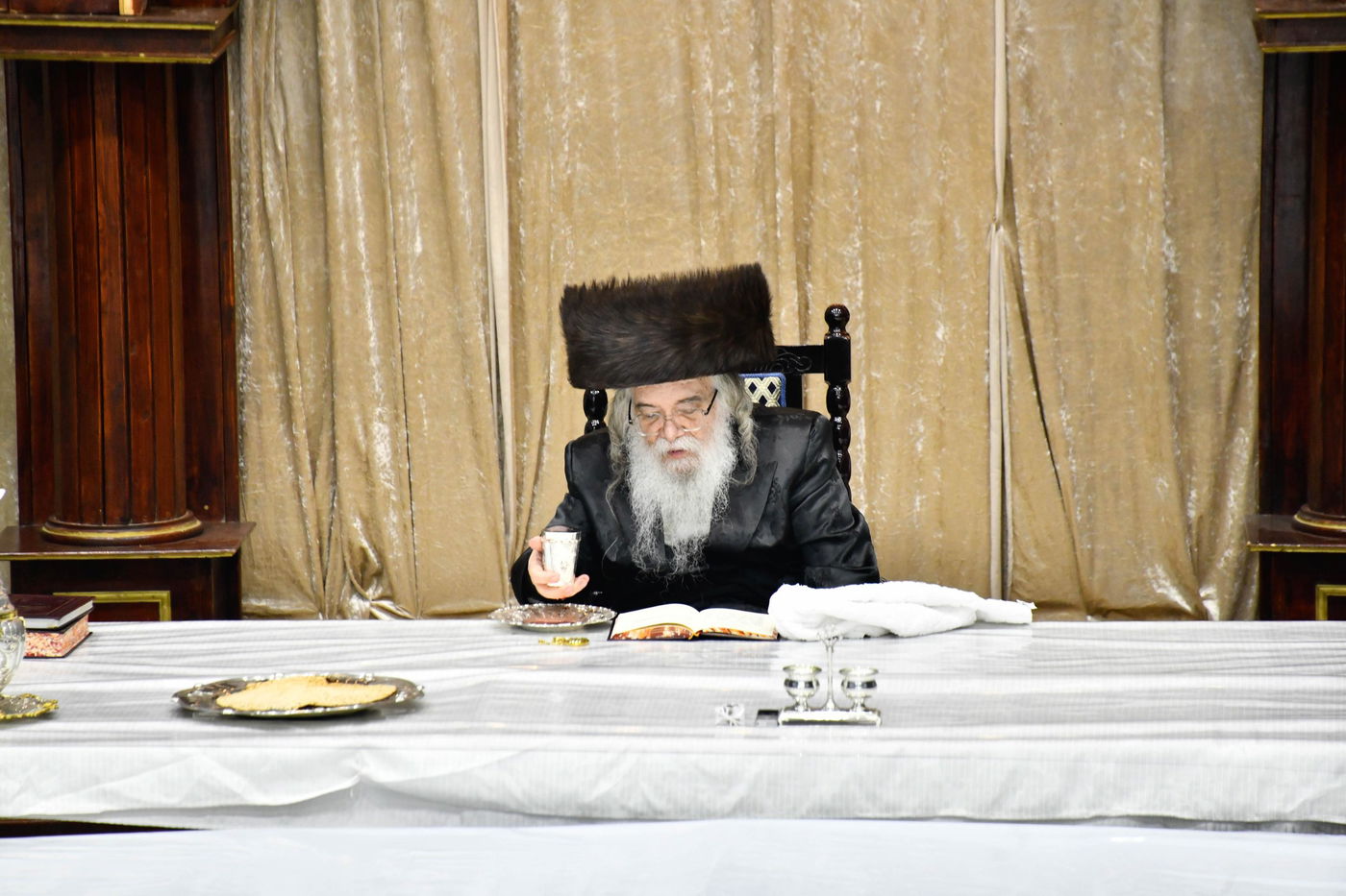 האדמו"ר מדארג באסתר טיש