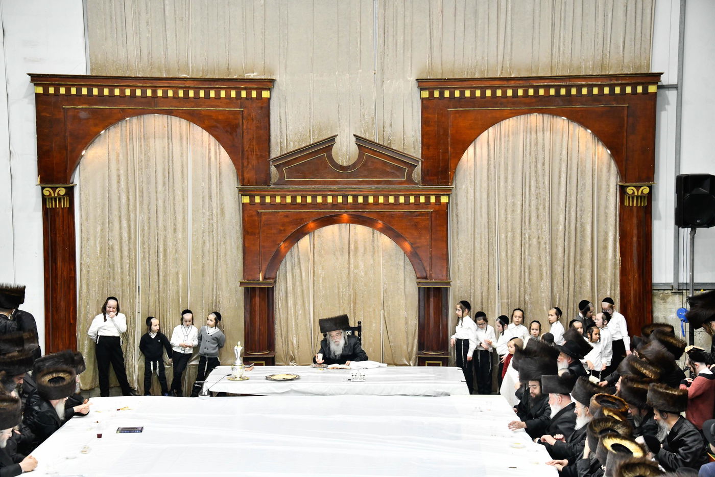 האדמו"ר מדארג באסתר טיש