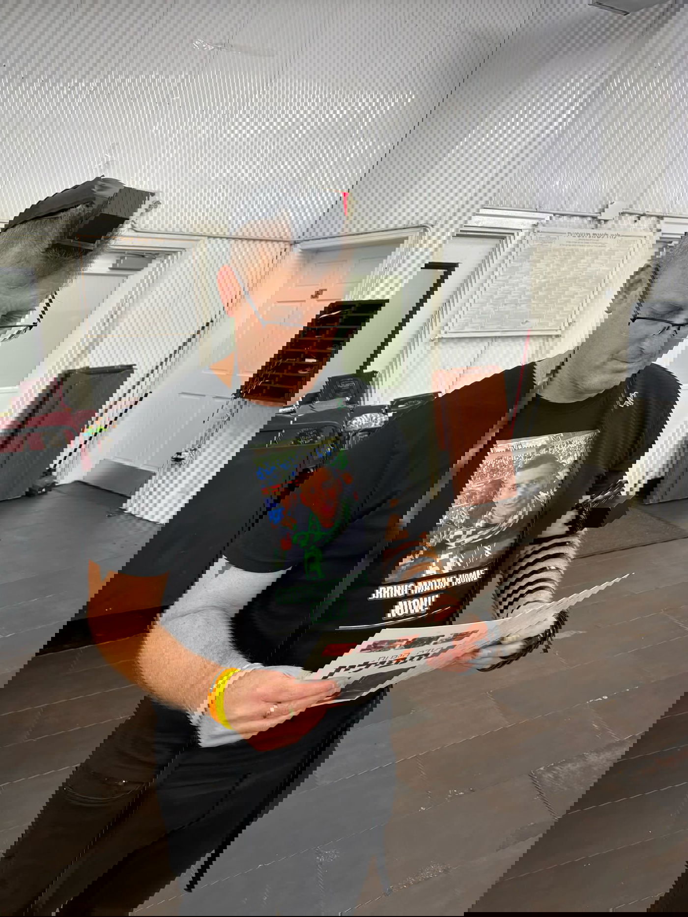 חגי אנגרסט בציונו של הרבי מליובאוויטש