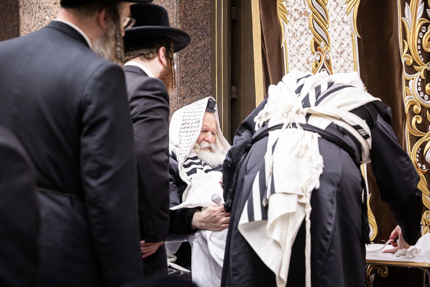 שמחת הברית לנכד האדמו"ר מבאבוב