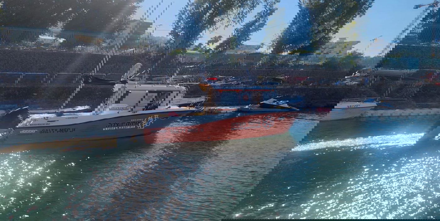 נסחפו הרחק מהחוף: משפחה חרדית חולצה מהכינרת