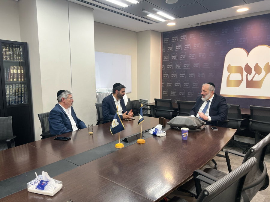 דרעי עם מנכ"ל משרד הדתות והשר לשעבר מלכיאלי