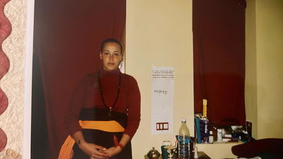 עדן הראל כנזירה בהודו